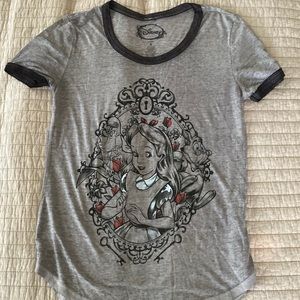 Disney Alice in Wonderland shirt size small